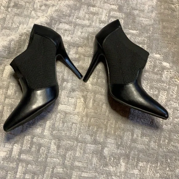 Simply Vera Vera Wang Pointed Toe Stiletto Heel Booties Size 6 - Picture 5 of 9